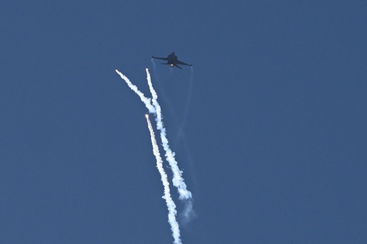  Μαχητικά έσκισαν τον ουρανό στα νότια προάστια 