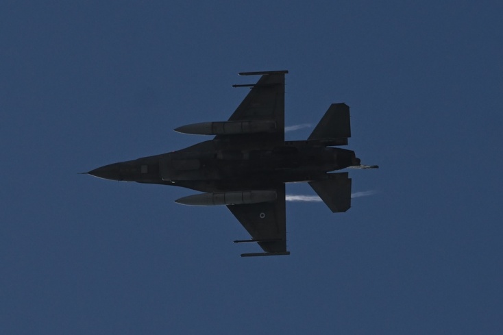  Μαχητικά έσκισαν τον ουρανό στα νότια προάστια 