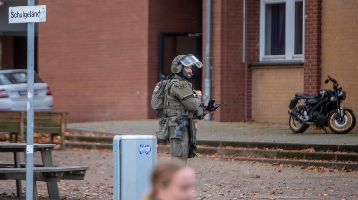 Γερμανία: Συνελήφθησαν 4 ανήλικοι για την ένοπλη εισβολή στο σχολείο του Αμβούργου 