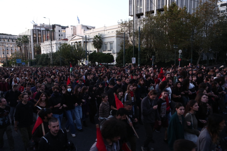 Η μεγάλη πορεία για το Πολυτεχνείο στη Βασ. Σοφίας