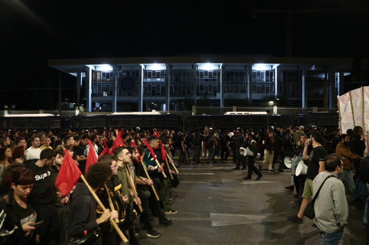 Στην πρεσβεία των ΗΠΑ η πορεία για το Πολυτεχνείο