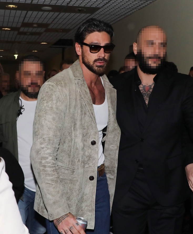 Ο Μικέλε Μορόνε στα παρασκήνια