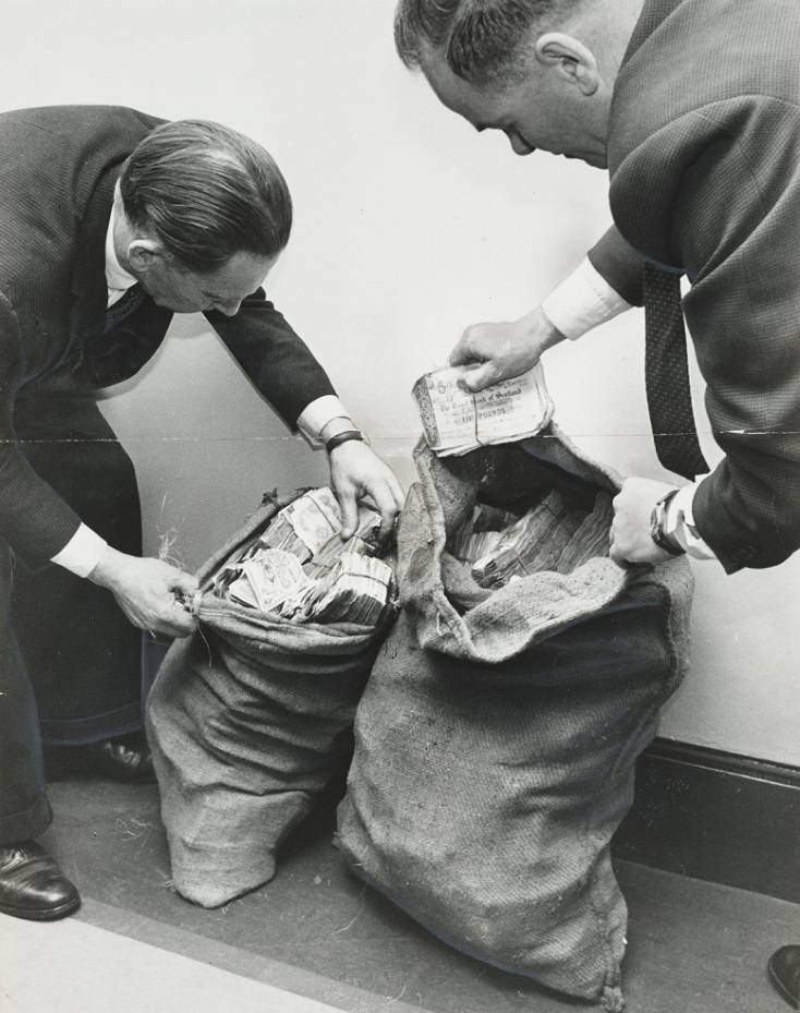 Σαν σήμερα έγινε το τηλεφώνημα για τους δύο σάκους με χρήματα από τη «Μεγάλη Ληστεία του Τρένου»