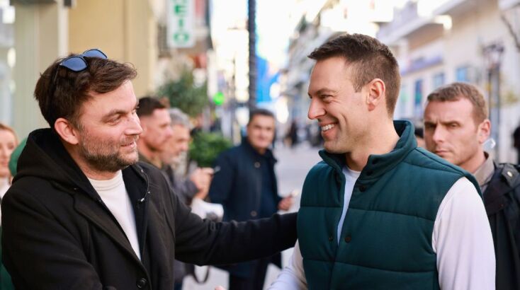 Ο Στέφανος Κασσελάκης κατά τη χθεσινή περιοδεία του στην Αιτωλοακαρνανία