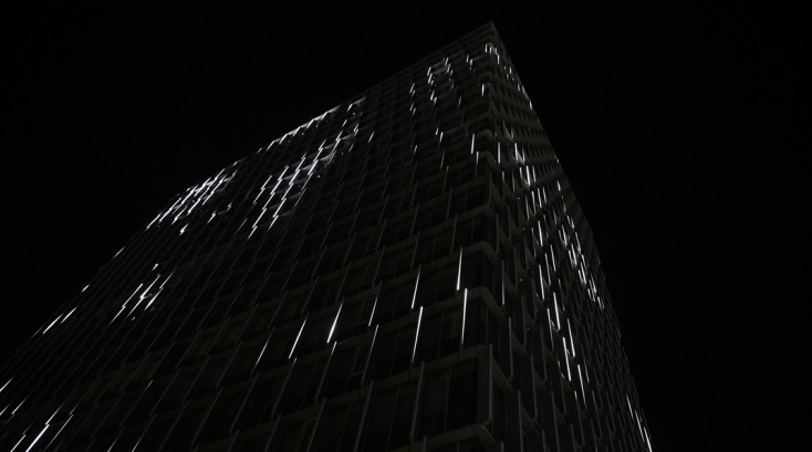 Έλαμψε ο Πύργος του Πειραιά - Φωταγωγήθηκε ενόψει Χριστουγέννων © ΤΑΤΙΑΝΑ ΜΠΟΛΑΡΗ/EUROKINISSI