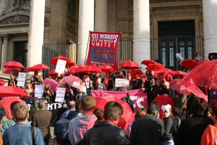 Σαν σήμερα στις 17 Δεκεμβρίου 2003 καθιερώνεται η Παγκόσμια Ημέρα για τον Τερματισμό της Βίας κατά των Εργαζομένων του Σεξ  Ημέρα ευαισθητοποίησης για όσα άτομα έχουν πέσει θύματα εξαιτίας της δουλειάς τους