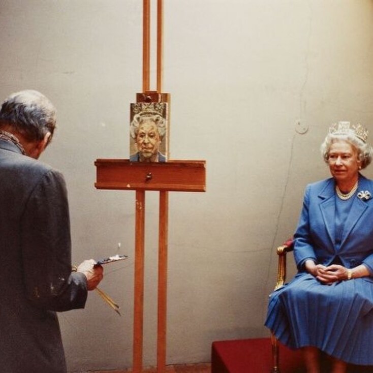 Σαν σήμερα στις 20 Δεκεμβρίου 2001 ο Lucian Freud  αποκάλυψε το πορτραίτο της βασίλισσας Ελισάβετ ΙΙ.  Οι αντιδράσεις που προκάλεσε και η κληρονομιά του ως ένα από τους σημαντικότερους πορτρετίστες του 20ου αιώνα