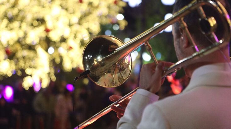 «Κόκκινη νύχτα» στον Πειραιά 