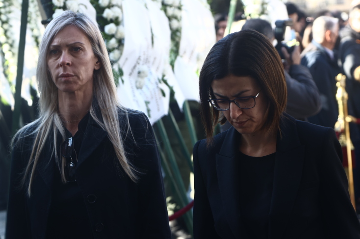 Ρίγη συγκίνησης στη Θεσσαλονίκη στο τελευταίο αντίο προς τον Γιώργο Λυγγερίδη © ΡΑΦΑΗΛ ΓΕΩΡΓΙΑΔΗΣ/EUROKINISSI