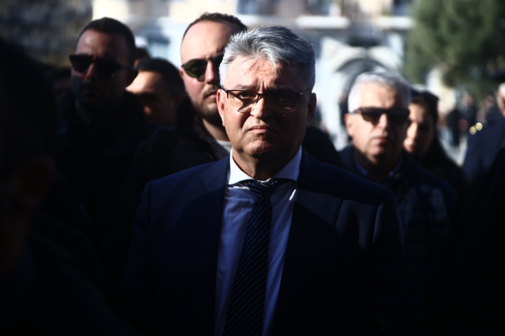 Ρίγη συγκίνησης στη Θεσσαλονίκη στο τελευταίο αντίο προς τον Γιώργο Λυγγερίδη © ΡΑΦΑΗΛ ΓΕΩΡΓΙΑΔΗΣ/EUROKINISSI)