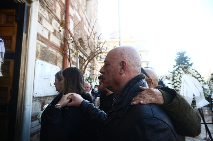 Ρίγη συγκίνησης στη Θεσσαλονίκη στο τελευταίο αντίο προς τον Γιώργο Λυγγερίδη © ΡΑΦΑΗΛ ΓΕΩΡΓΙΑΔΗΣ/EUROKINISSI)