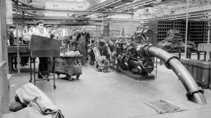 Σε κάθε σωλήνα μπορούσαν να μεταφέρονται 400 έως 600 γράμματα, με ταχύτητα 55 χλμ/ώρα, συνδέοντας μεταξύ τους 23 ταχυδρομεία σε ένα δίκτυο συνολικής έκτασης 45 χιλιομέτρων © Universal History Archive/Universal Images Group via Getty Images