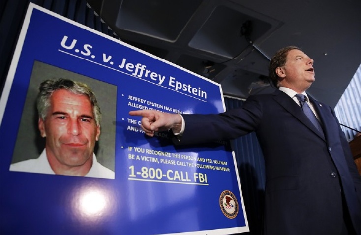 Δεκάδες έγγραφα για τον Jeffrey Epstein έχουν πλέον δημοσιευτεί. Τι γνωρίζουμε μέχρι τώρα Bill Clinton, Donald Trump και Stephen Hawking ανάμεσα στα ονόματα της «λίστας»