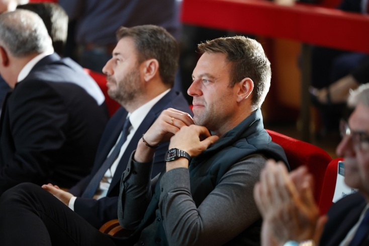 Πόλεμος ΣΥΡΙΖΑ - ΠΑΣΟΚ μετά τις δηλώσεις του Στέφανου Κασσελάκη