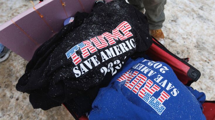 «Τραμπ σώσε την Αμερική» 