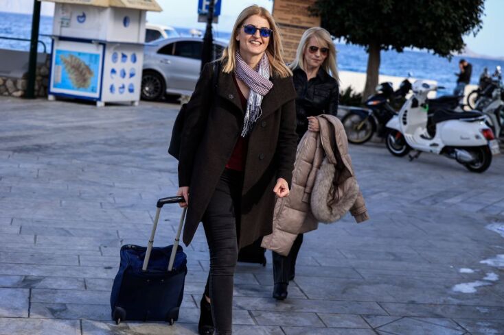 Αφίξεις για τη συνεδρίαση της ΚΟ του ΣΥΡΙΖΑ στις Σπέτσες