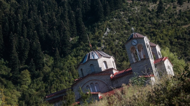 Ροπωτό Τρικάλων: Η μοναδική εκκλησία με κλίση 17 μοιρών 