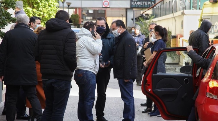 Αιφνιδιαστική επίσκεψη του Άδωνι Γεωργιάδη στο τμήμα επειγόντων του ΓΝΑ «Ευαγγελισμός»