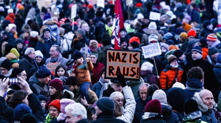 Διαδηλωτές κατά του AfD στη Γερμανία