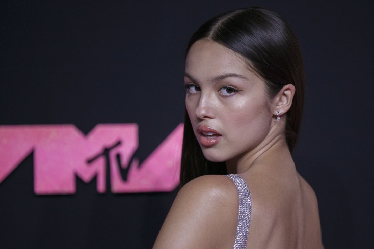 Grammy 2024: Τι πρέπει να γνωρίζετε για την φετινή απονομή των μουσικών βραβείων