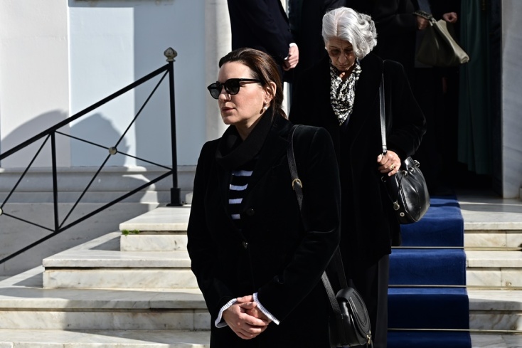 Η υπουργός Τουρισμού, Όλγα Κεφαλογιάννη στην κηδεία της Αιμιλίας Γερουλάνου