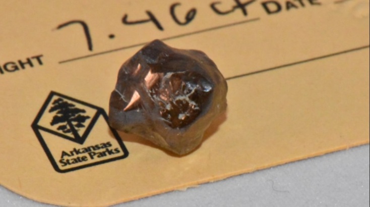 Γάλλος τουρίστας βρήκε διαμάντι 7,46 καρατίων σε πάρκο στο Αρκάνσας 
