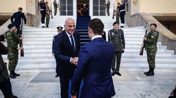 Στέφανος Κασσελάκης και Νίκος Δένδιας στο Πεντάγωνο