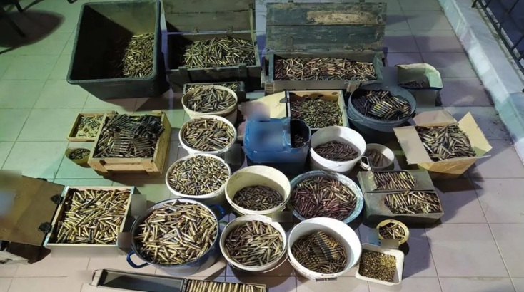 Προφυλακιστέα η 57χρονη για το «οπλοστάσιο» που έκρυβε στην οικία της  