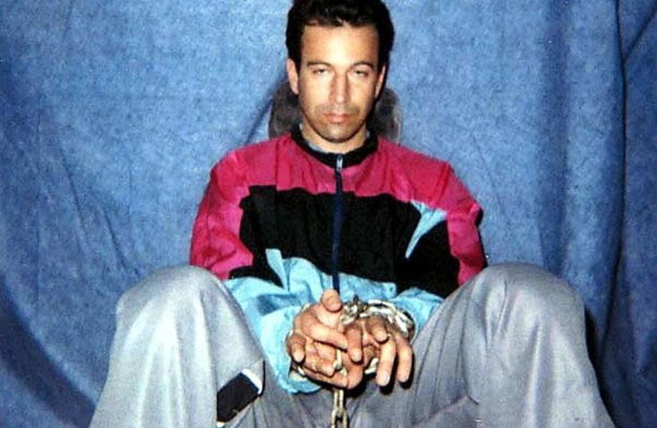  Ο δημοσιογραφος της Γουόλ Στρίτ Τζουρναλ, Ντάνιελ Πέρλ, ο οποιος κατά τη διάρκεια δημοσιογραφικης αποστολής, απήχθη στο Αφγανιστάν