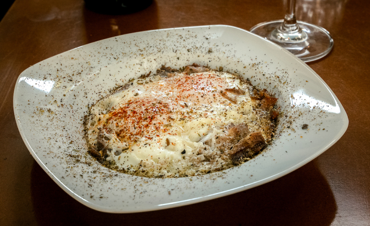 Δεσποινίς Μαργαρίτα: Το αγαπησιάρικο εστιατόριο που σε στέλνει στη Μάνη μάνι μάνι!