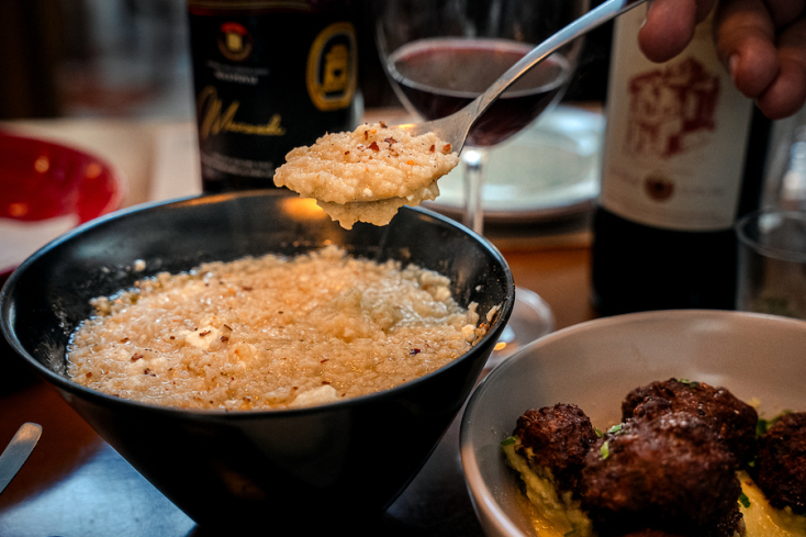 Δεσποινίς Μαργαρίτα: Το αγαπησιάρικο εστιατόριο που σε στέλνει στη Μάνη μάνι μάνι!