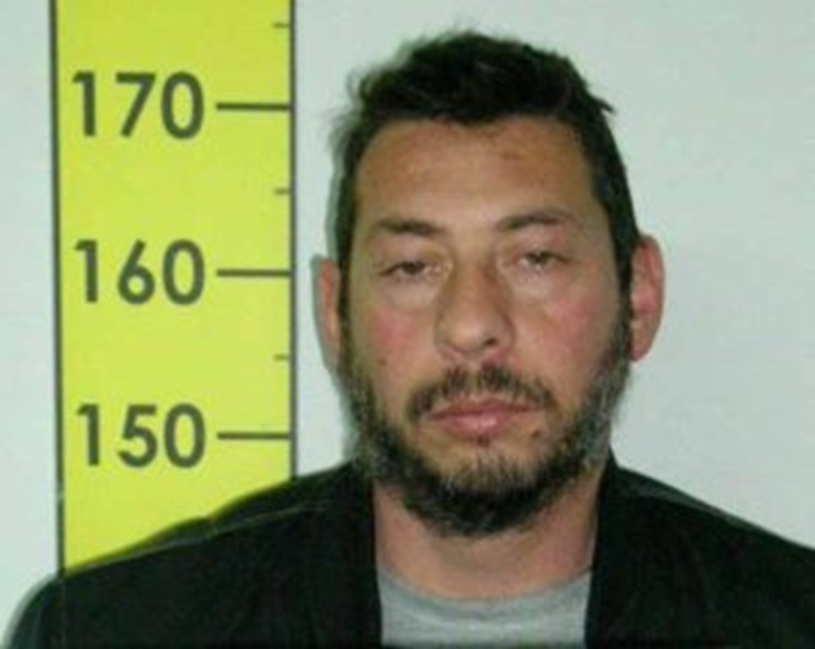 Στη δημοσιότητα τα στοιχεία του 43χρονου που αποπειράθηκε να αποπλανήσει την 13χρονη στον Πειραιά