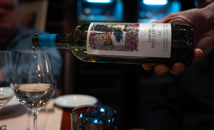 Nico Lazaridi - Art and Wine on the Μove: Μια κινούμενη γιορτή κρασιού, γεύσης και ζωγραφικής