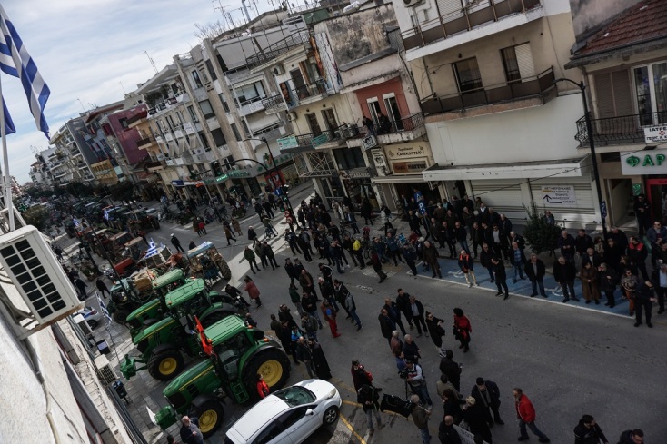Απειλούν με πολύωρα μπλόκα οι αγρότες: «Θα δούμε εικόνες Γερμανίας, Γαλλίας, Ιταλίας»