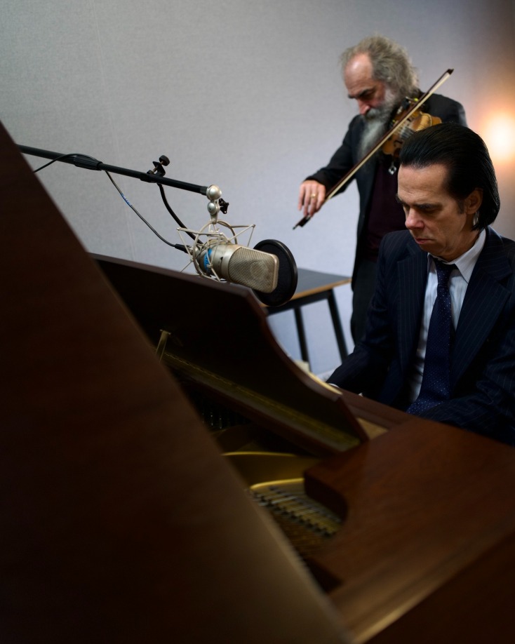 Ο Νικ Κέιβ γράφει τη μουσική της ταινίας «Back to Black» για τη ζωή της Έιμι Γουαϊνχάουζ