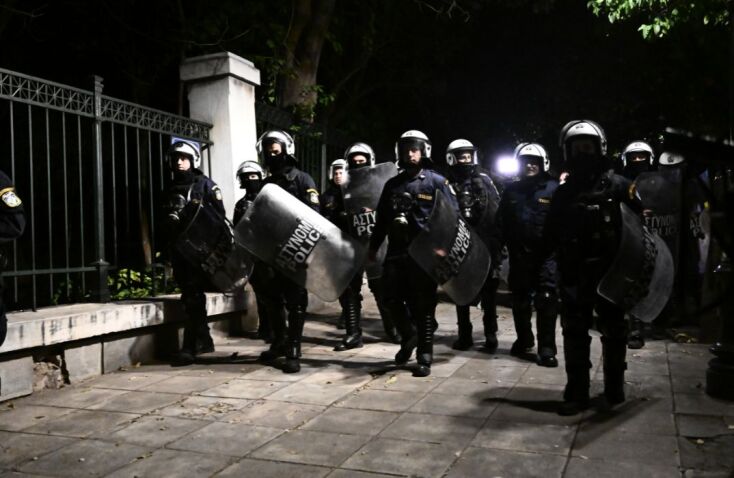 ΠΑΡΕΜΒΑΣΗ ΦΟΙΤΗΤΩΝ ΕΞΩ ΑΠΟ ΤΟ ΜΕΓΑΡΟ ΜΑΞΙΜΟΥ ΕΝΑΝΤΙΑ ΣΤΑ ΙΔΙΩΤΙΚΑ ΠΑΝΕΠΙΣΤΗΜΙΑ (ΓΙΩΡΓΟΣ ΚΟΝΤΑΡΙΝΗΣ/EUROKINISSI)