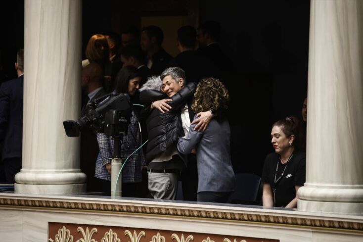 Πανηγυρικό κλίμα στα θεωρεία για το αποτέλεσμα