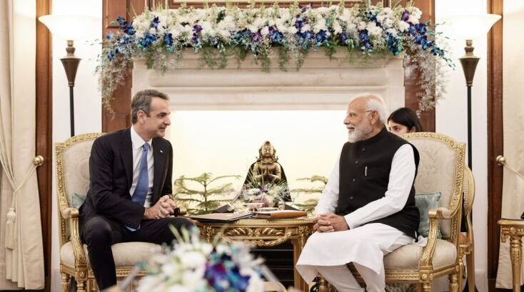 Ο πρωθυπουργός έφτασε στο Rashtrapati Bhavan όπου τον υποδέχτηκε ο ομόλογός του