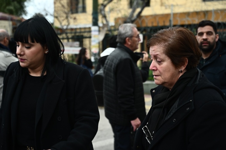 Αναβολή για την πρώτη αγωγή συγγενών θυμάτων 