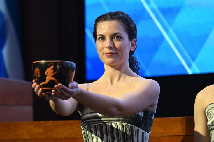 Ολυμπιακοί Αγώνες 2024: Παρουσιάστηκαν οι νέες ενδυμασίες των Iερειών και της Ομάδας