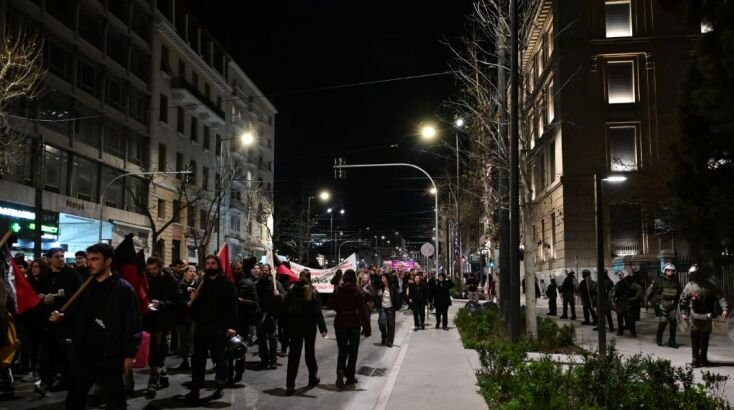 Πορεία διαμαρτυρίας στην Αθήνα για την απαλλακτική εισαγγελική πρόταση στον Μίχο