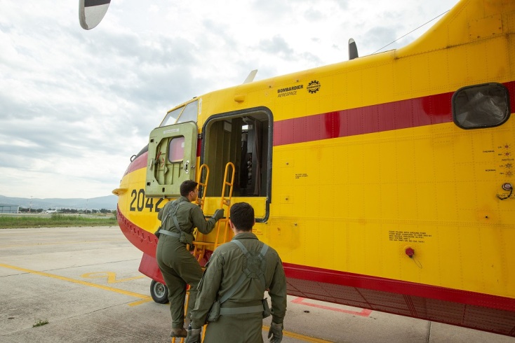 Η Ελλάδα προχωράει στην αγορά 12 Canadair50 χρόνια μετά