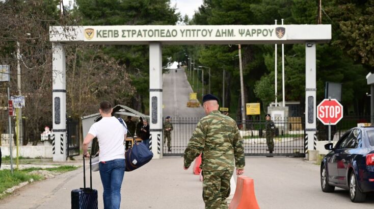 Παρουσιάστηκε στο στρατόπεδο της Θήβας ο Στέφανος Κασσελάκης 