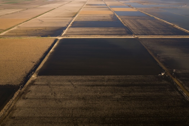 Η Λίμνη Κάρλα από ψηλά