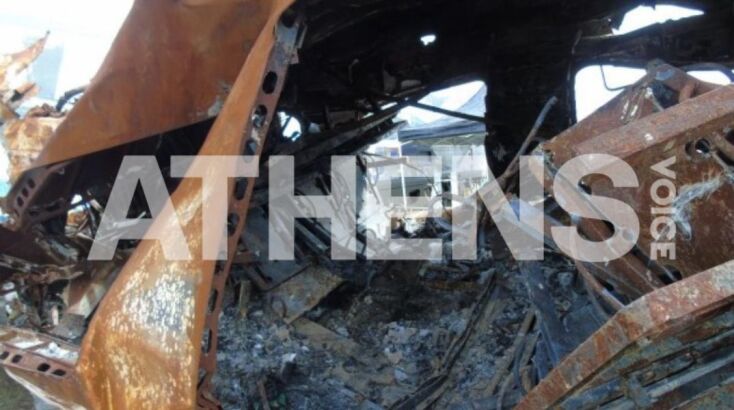 Εικόνα από τα βαγόνια της τραγωδίας των Τεμπών που ερευνήθηκαν από την «Anubis Coldcase K9 Team»