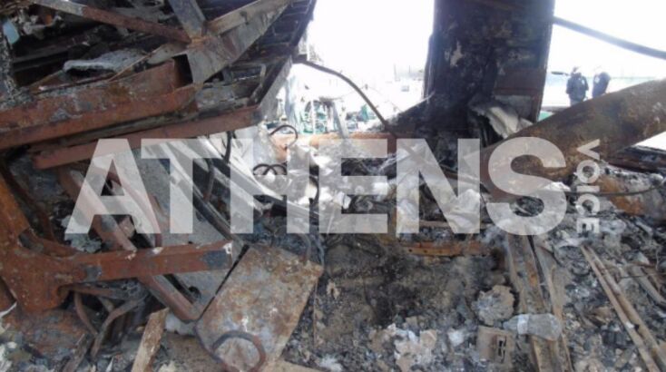 Εικόνα από τα βαγόνια της τραγωδίας των Τεμπών που ερευνήθηκαν από την «Anubis Coldcase K9 Team»