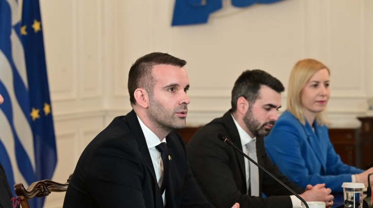 Ο Μαυροβούνιος πρωθυπουργός Milojko Spajić κατά τη διάρκεια της συνάντησης με τον Κυριάκο Μητσοτάκη 