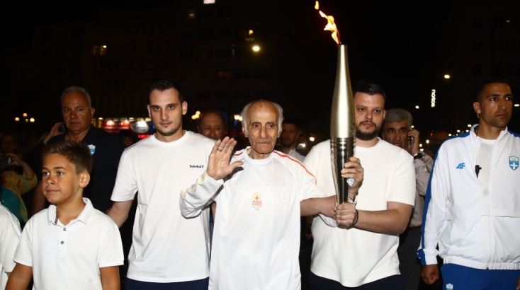 Η Ολυμπιακή Φλόγα στον Πειραιά