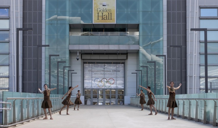 Στιγμιότυπα από την εκδήλωση: Μουσικοχορευτικό δρώμενο με 6 Κούρους, που υπογράφει η Επίσημη Χορογράφος της τελετής Αφής και Παράδοσης της Ολυμπιακής Φλόγας, Άρτεμις Ιγνατίου