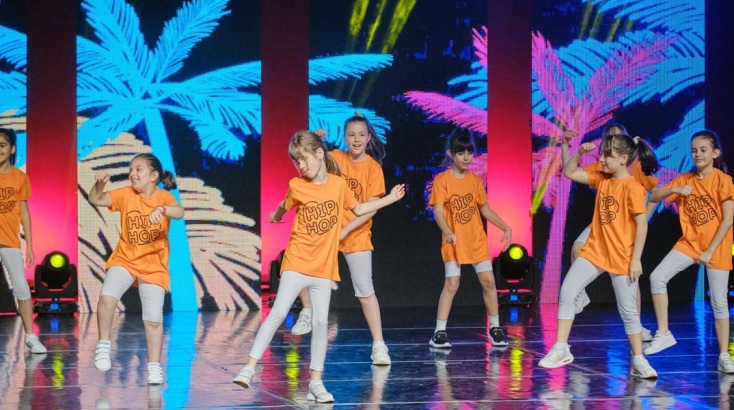 Η Λουκία Κασαμάκη στη σκηνή 